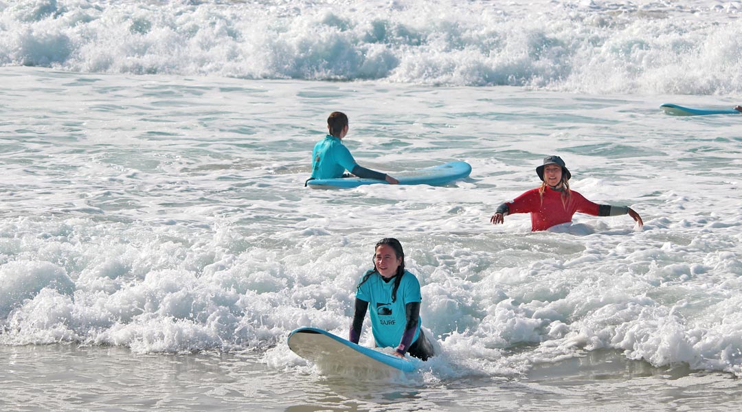 a day in a surf class bodboarding