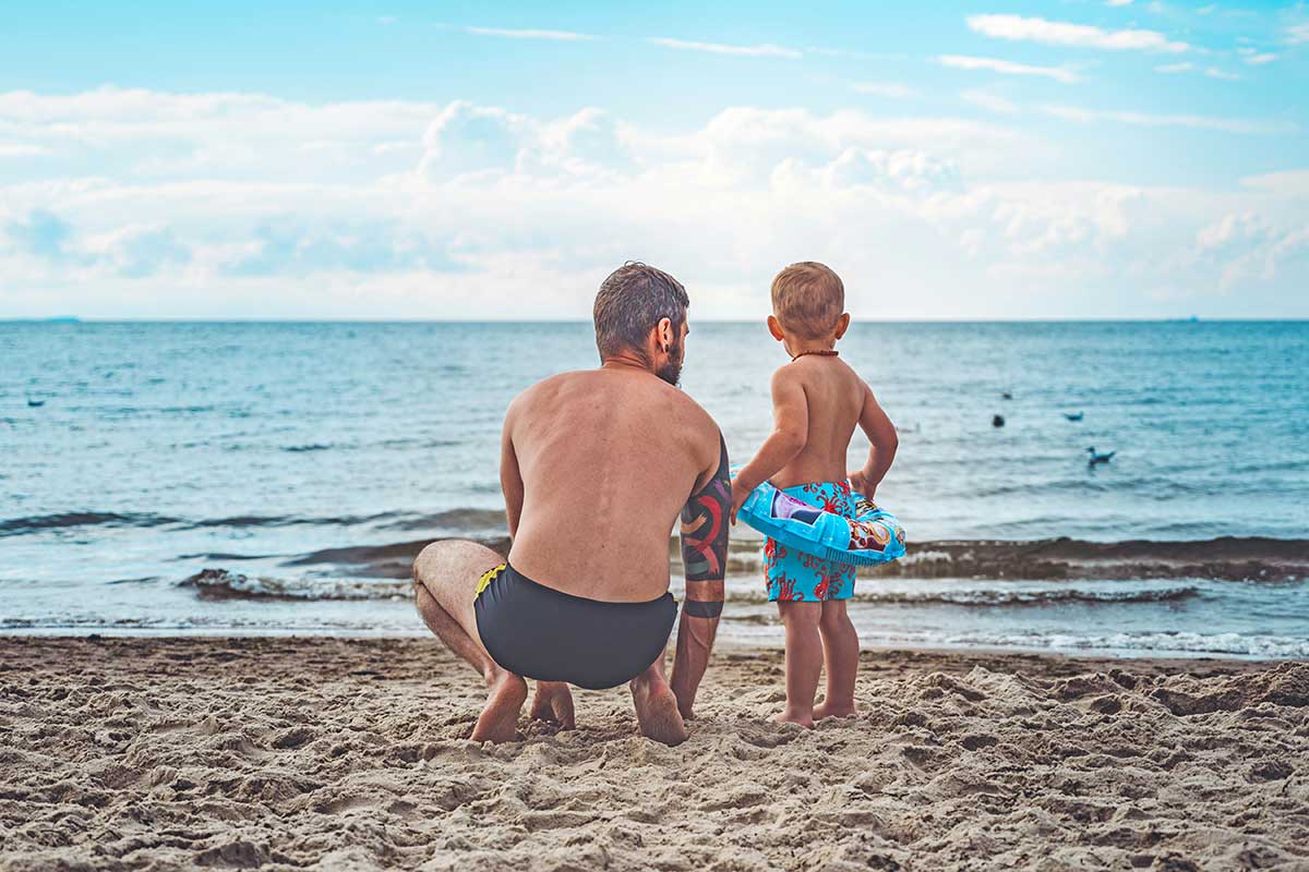 wassersicherheit für kinder - schwimmen lernen am strand